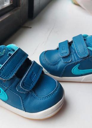 Nike кросівки