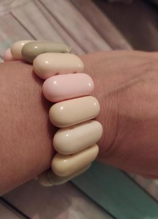 Браслет пластик на резинці