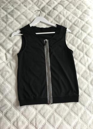 Красивая блуза на замочке