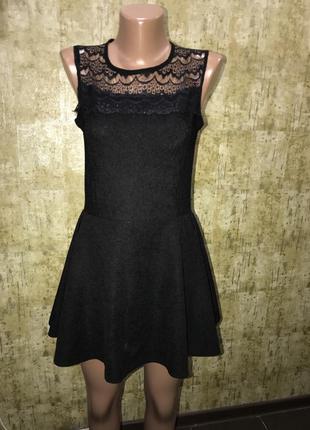 Чёрное платье с гипюром1 фото