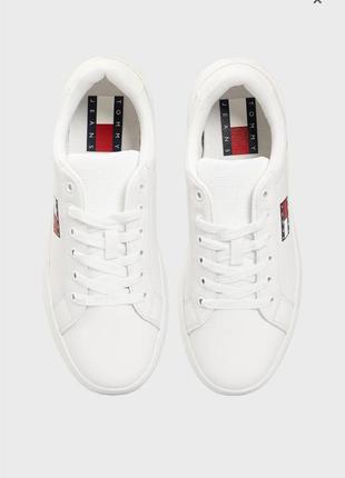 Tommy hilfiger женские белые кожаные сникеры city flatform2 фото