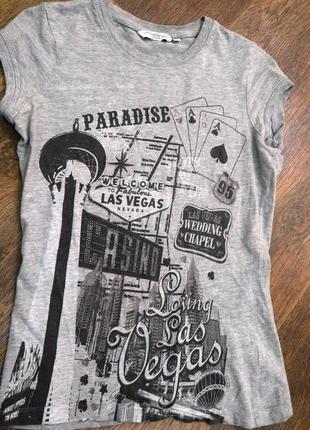 Стильна футболка