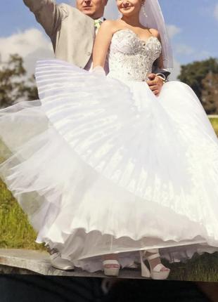 Свадебное счастливое платье