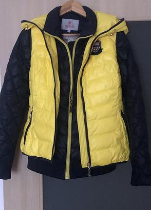 Оригинальный демисезонный комплект из куртки и жилетки фирмы ikarus