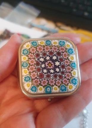 Шкатулка таблетница муранское стекло