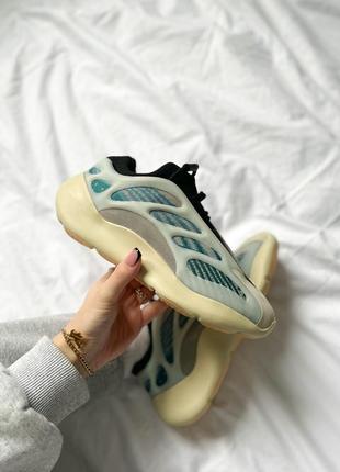 Кросівки adidas yeezy boost 700 v3 beige grey blue1 фото