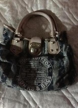 Фірмова сумка