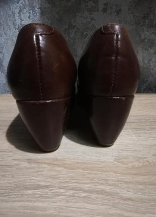 Женские кожаные летние туфли с открытым носком dr. martens8 фото
