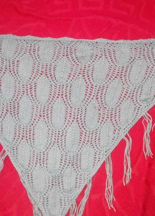 Нашийний в'язаний хустку бактус