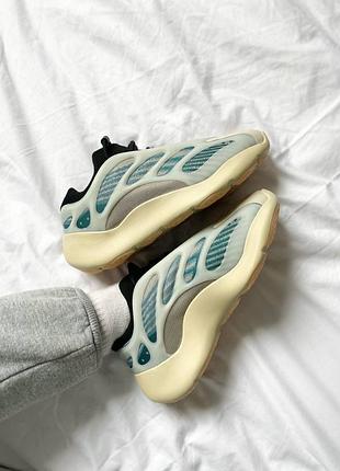 Кросівки adidas yeezy boost 700 v3 "kyanite" (преміум якість)