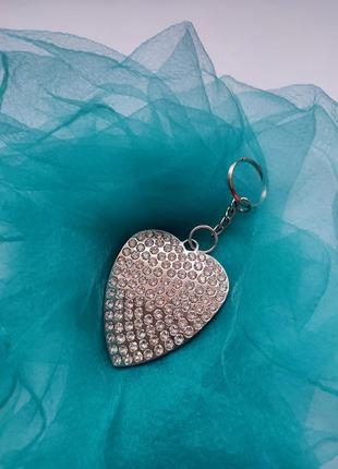 Брелок для ключей сердце с кристаллами сваровски