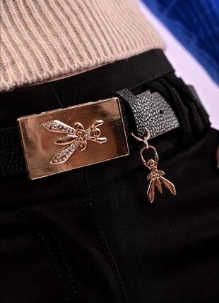 Женские молодёжные штаны коттоновые с поясом, декором в черном цвете.4 фото
