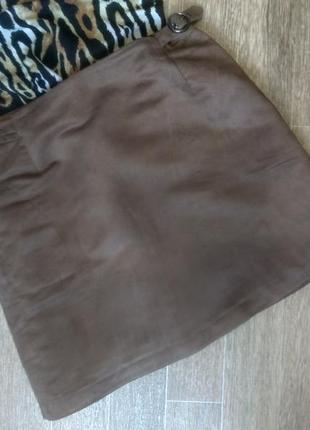 Трендовая коричневая юбка трапеция из эко-замша4 фото