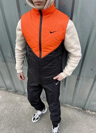 Мужская жилетка nike черная с оранжевым без капюшона весення осенняя | безрукавка найк демисезонная1 фото