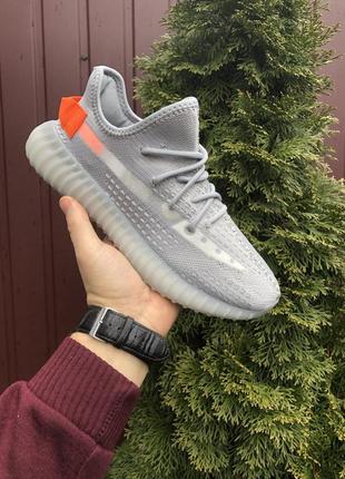 Жіночі кросівки adidas originals yeezy / спортивні кросівки адідас женские демисезонные кроссовки для бега и занятия спортом