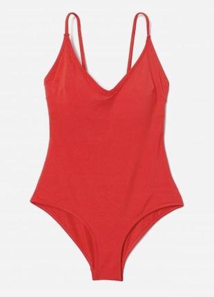 Купальник сдельный красный