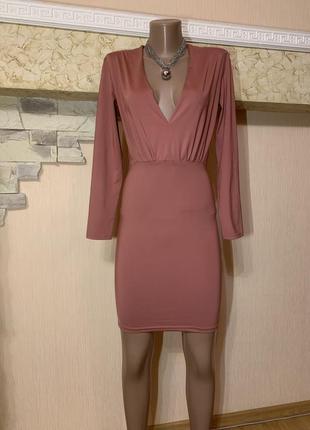 Розовое платье, пудовое платье, мини платье, нюдовое с декольте4 фото