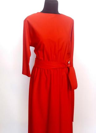 Красное платье в пол