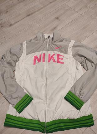 Вітровка nike