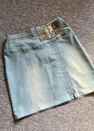 Короткая джинсовая мини-юбка трапеция rexton, размер xs.