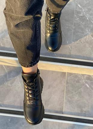 Кроссовки женские кожаные черные демисезонные8 фото