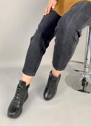 Кроссовки женские кожаные черные демисезонные4 фото