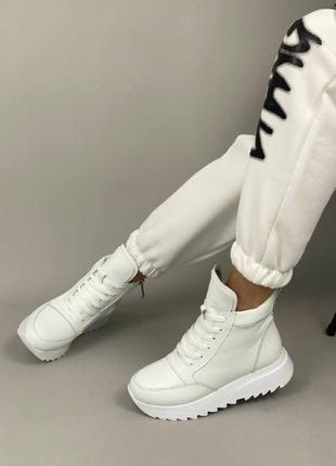 Кросівки жіночі шкіряні білі демісезонні