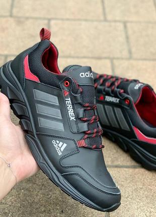 Шкіряні  кросівки  adidas terrex червоні