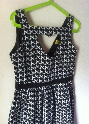 Шикарне плаття max c london