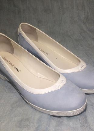 Каучуковые туфельки от carlo pazolini