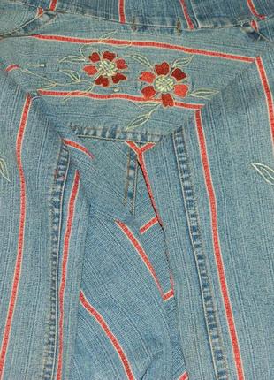 Куртка джинсовая женская синяя с вышитыми цветами размер 44-469 фото