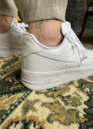 Классические белые найки nike air force 1 classic white. натуральная кожа. унисекс. размеры 36-456 фото