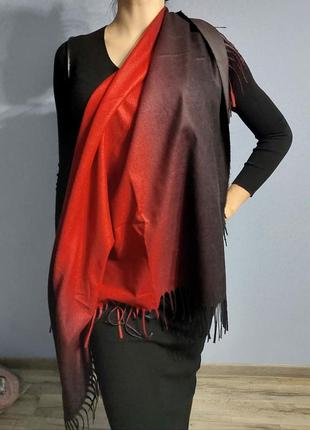 Чорно-червоний платок з градієнтом3 фото