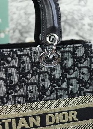 Модная молодежная маленькая сумка с ручками черная с серым текстильная брендовая сумочка на плечо6 фото