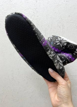 Красивые и практичные 3d носки с антискользящей подошвой на холодную пору3 фото