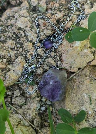 Цепочка с необработанным камнем ′аметист′