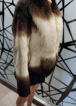 Шуба натуральна з воротом песця шоколадно-молочна 44-46
