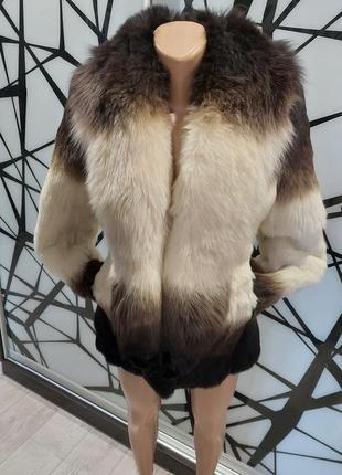 Шуба натуральна з воротом песця шоколадно-молочна 44-46