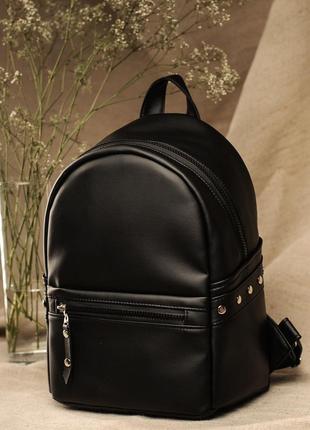 Рюкзак женский кожаный эко стильный заклепки черный городской вместительный1 фото