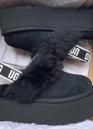 Жіночі хутряні капці на платформі ugg funkette black2 фото