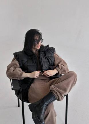 Тренд сезону! тепла стьобана жилетка на силіконі2 фото