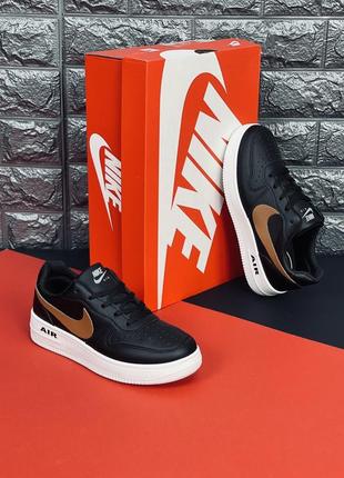 Кросівки жіночі nike air force 1 2023, стильні чорні на білій підошві1 фото