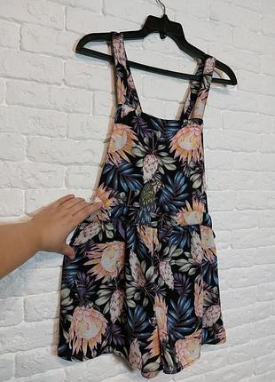 Фирменный легкий комбинезон шорты