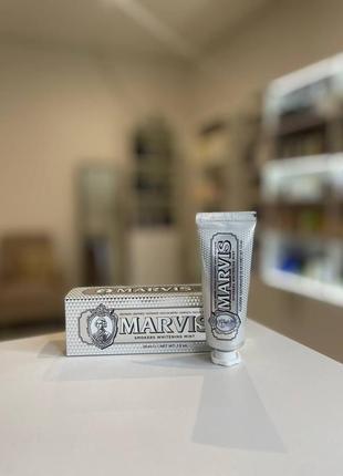 Зубна паста "відбілювальна м'ята для курців" marvis smokers whitening mint 25мл