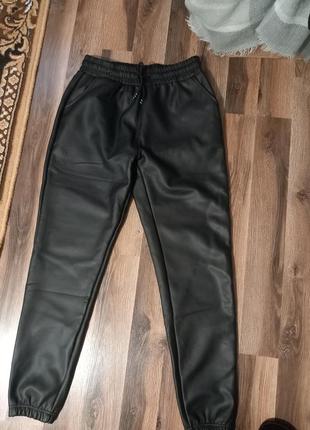 Джогери з еко шкіри ❄️