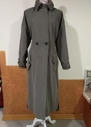 Стильний фірмовий якісний довгий плащ.