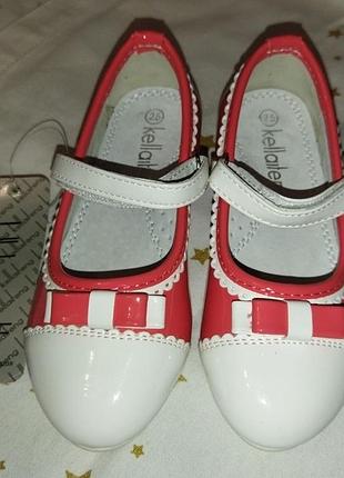 Красивые туфли для девочки!