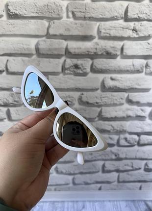 Солнцезащитные очки женские