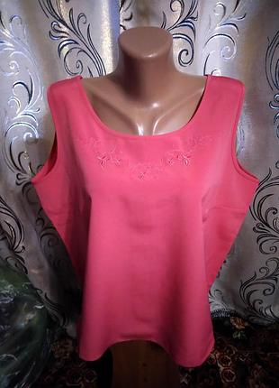 Ніжна маєчка з вишивкою на пишні форми isabelle