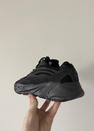 Кроссовки adidas yeezy boost 700 v2 black4 фото